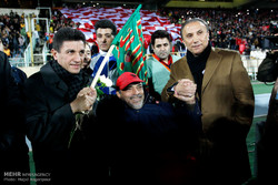 تصاویر حاشیه های (تماشای شهرآورد 79 تهران ) دیدار تیم های فوتبال استقلال و پرسپولیس